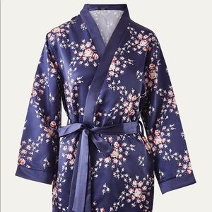 New Morgan Lane Allie Robe